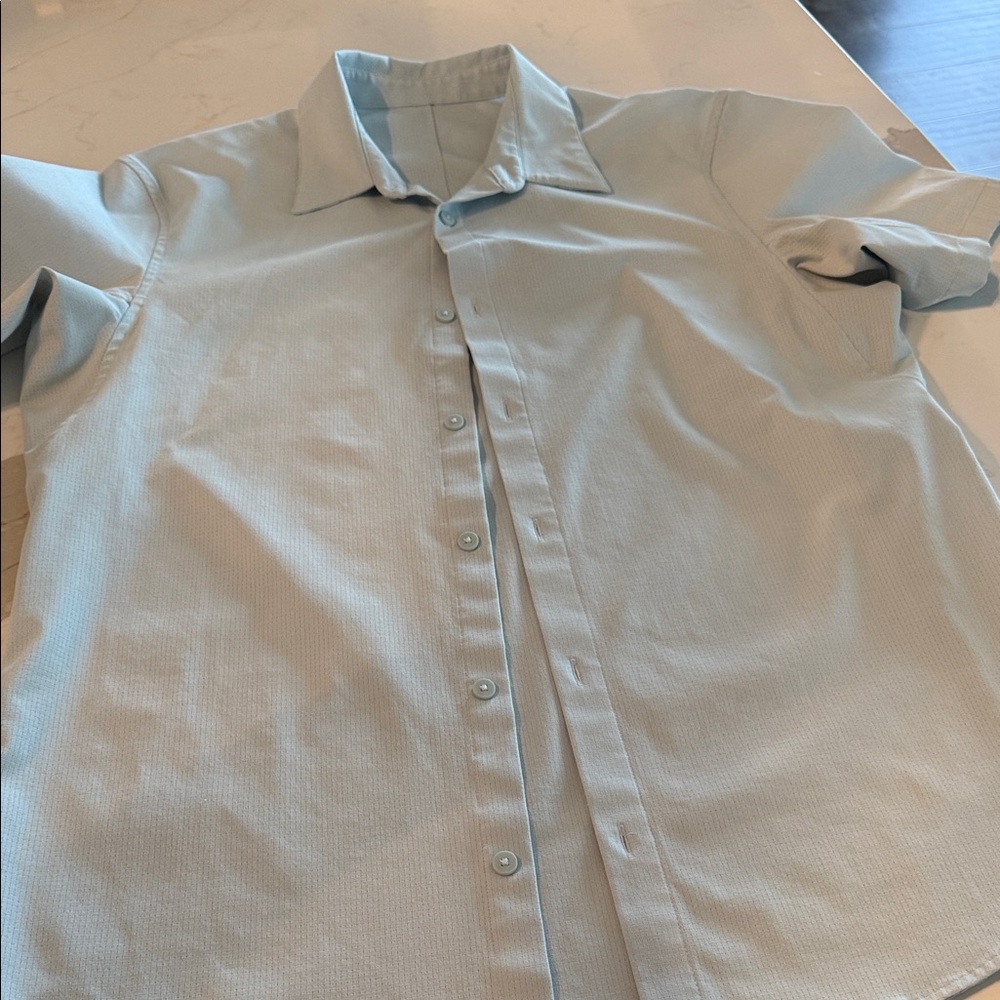 lululemon athletica Men's Light Blue Casual Shirt